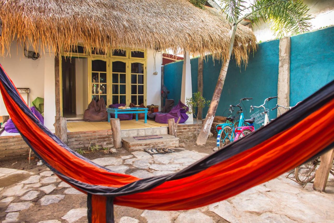 La Boheme Mini Vandrarhem Gili Trawangan Exteriör bild